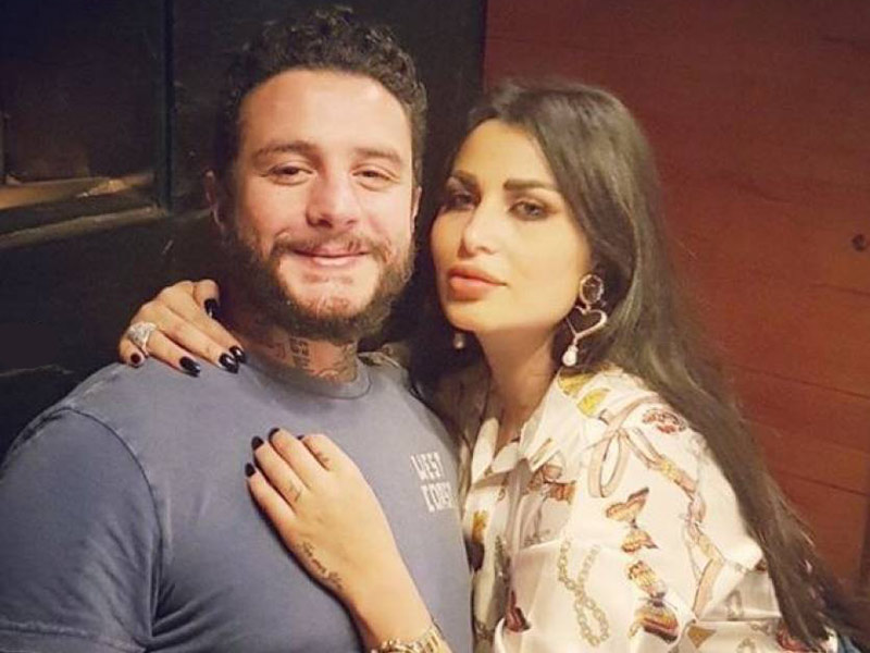 اضغط لمشاهدة الفيديو: الفيشاوي يفاجئ زوجته في عيد ميلادها بزجاجات خمور!